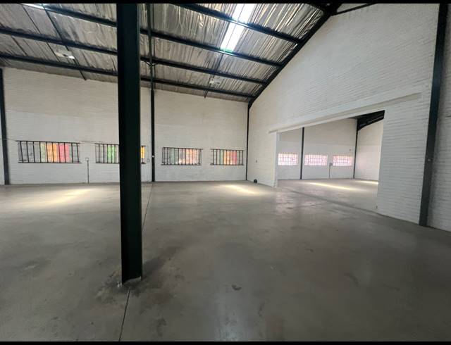 909M² WAREHOUSE TO LET IN KYA SANDS